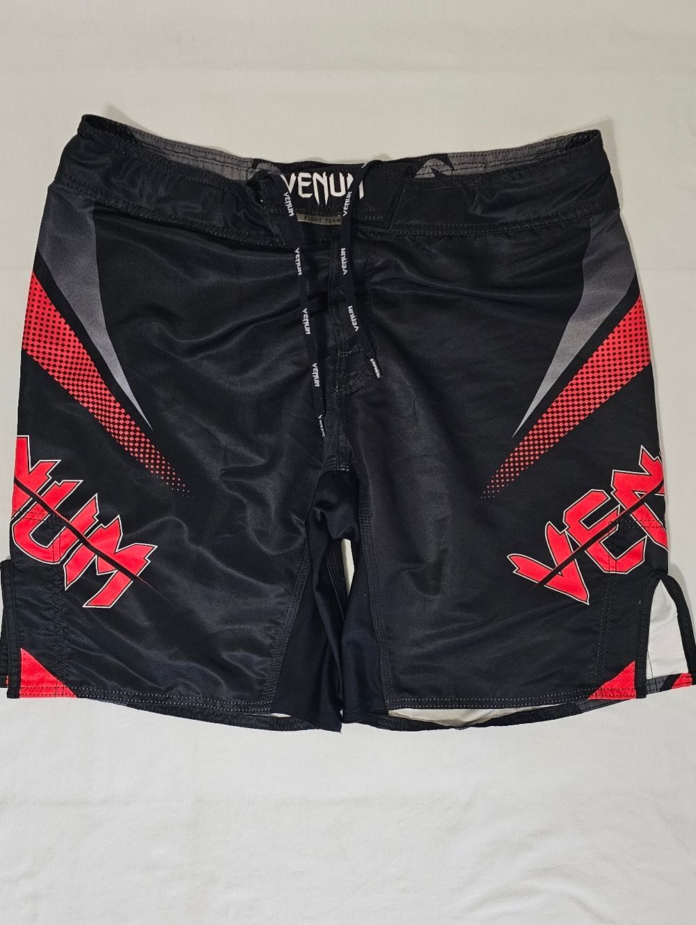 Venum Fight Team No-Gi BJJ MMA Grappling Shorts Men’s 48 Black Red